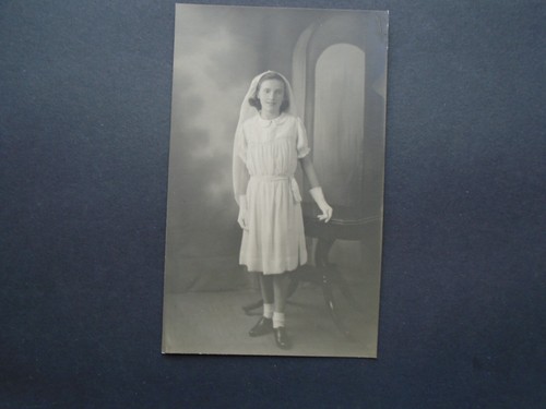 Unknown young girl - young, in
